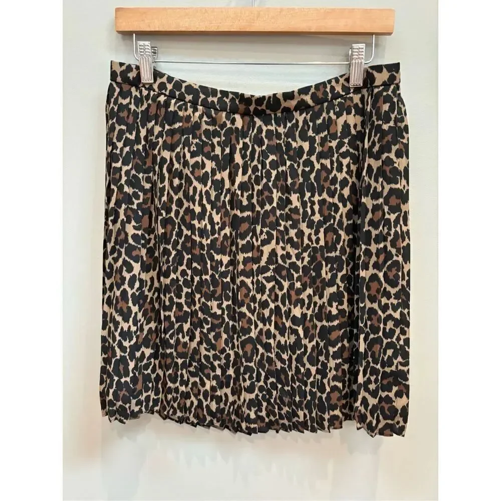 Express 6 NWOT leopard print lined pleated mini skirt